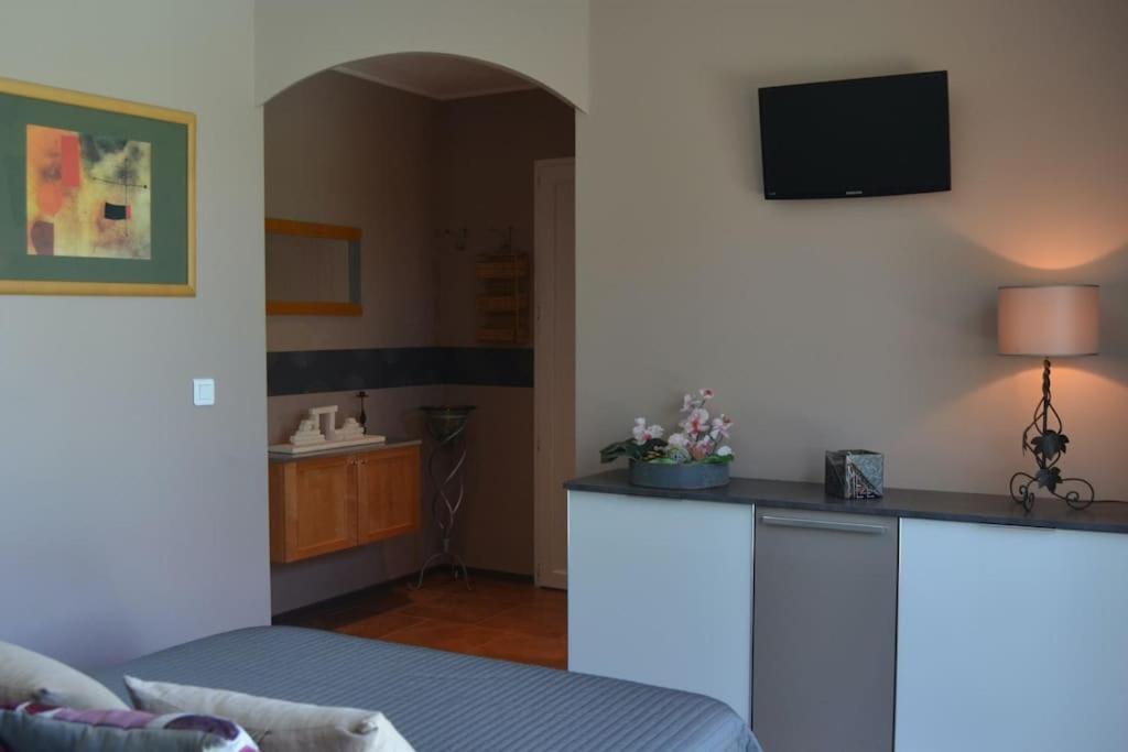 Pour Vous Apartment Meze Bagian luar foto