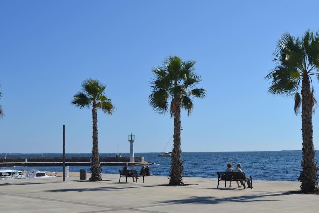 Pour Vous Apartment Meze Bagian luar foto