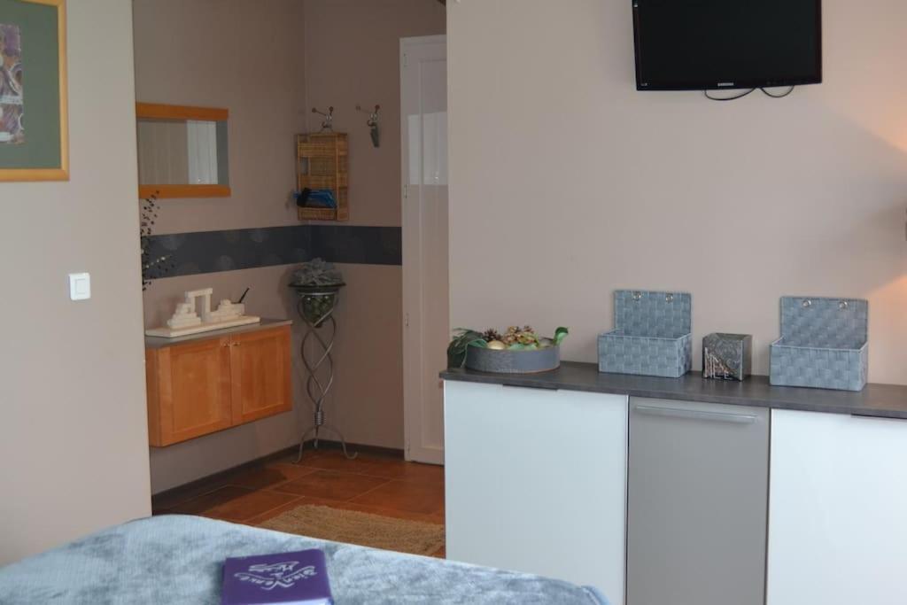 Pour Vous Apartment Meze Bagian luar foto